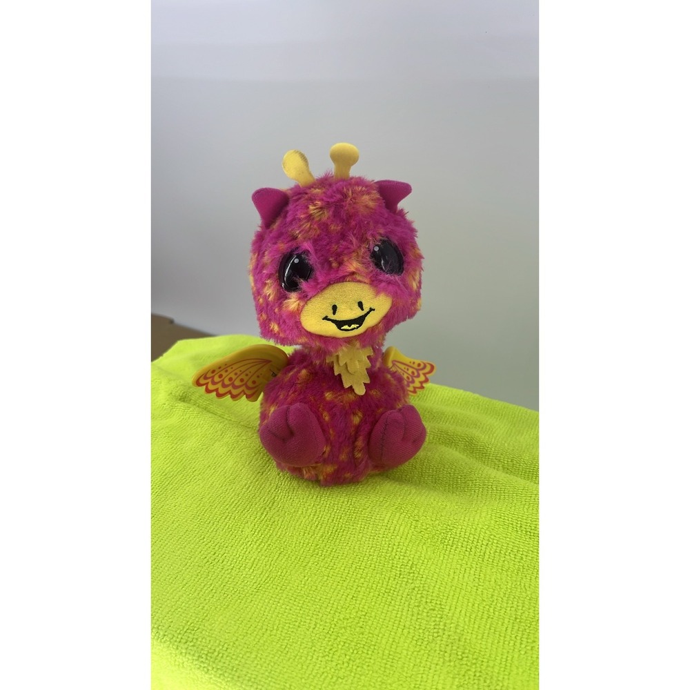 Spin Master Hatchimals Giraven Pink Yellow Light Up Interactive Plush